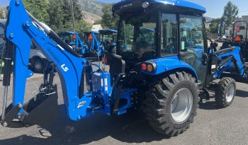 MT 242 loader backhoe Premium Cab full