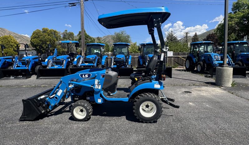 MT125 with Loader and Canopy full