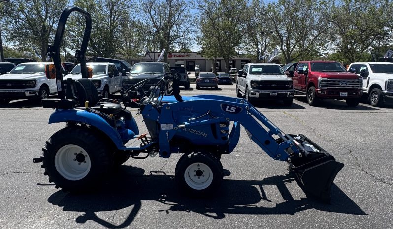 XJ2025 with Loader full